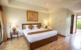 โรงแรมลักษวรรณ รีสอร์ท เชียงราย - SHA Extra Plus